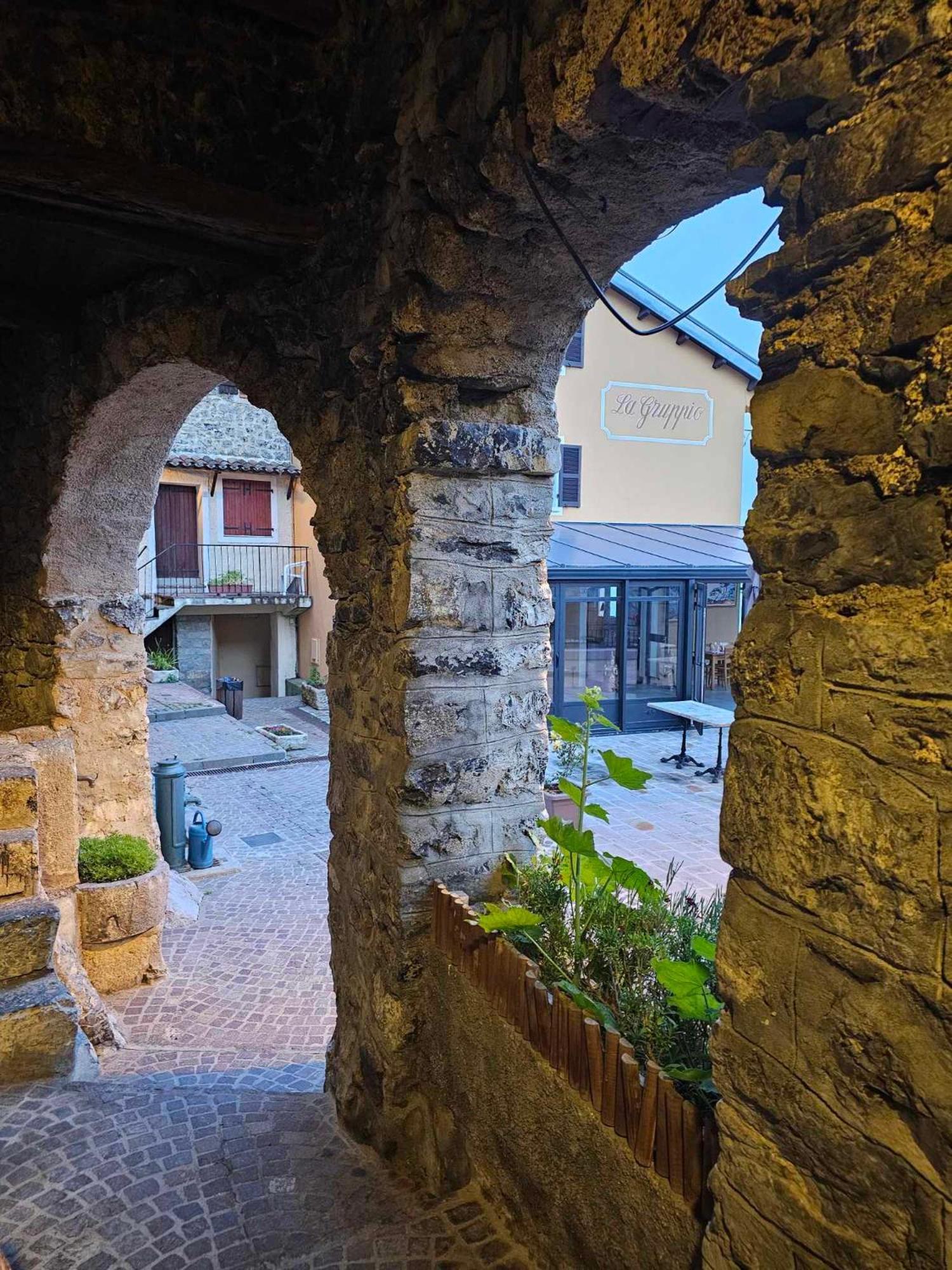 La Gruppio Bed & Breakfast Ilonse Bagian luar foto